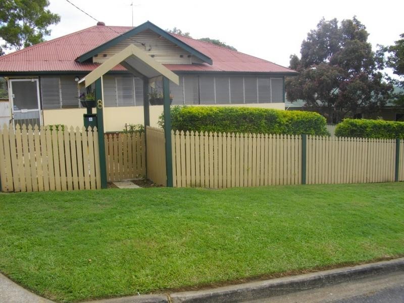 8 Hurley Street, Keperra QLD 4054