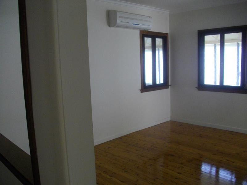 8 Hurley Street, Keperra QLD 4054