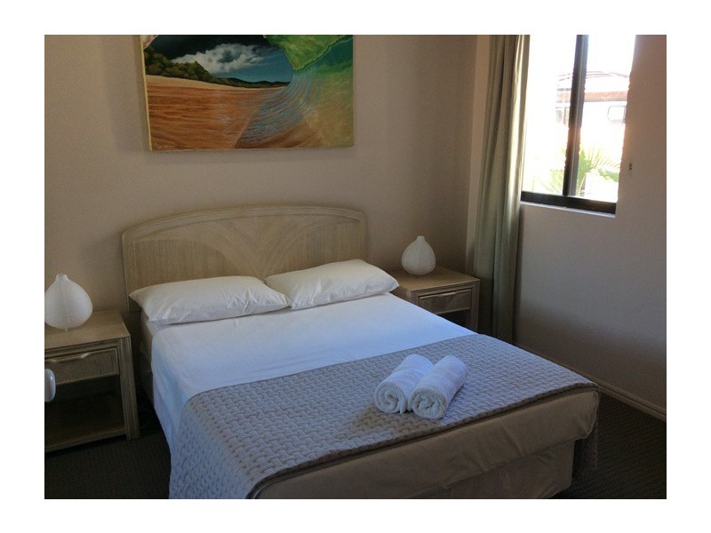 22/1 Great Hall Dve, Nobby Beach QLD 4218