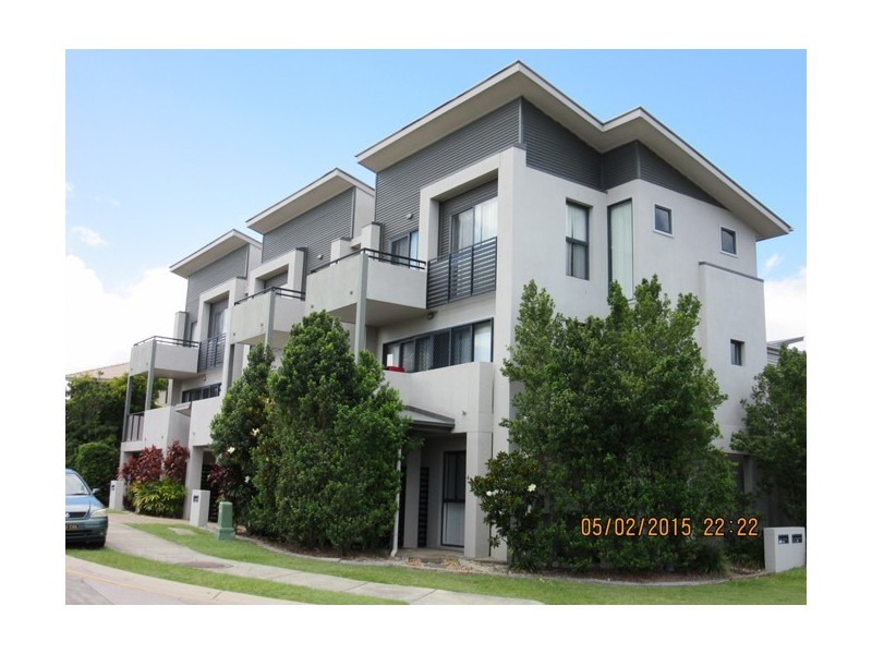 5/2 Palma Crescent, Varsity Lakes QLD 4227