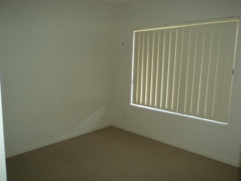 3 Laura Place, Varsity Lakes QLD 4227