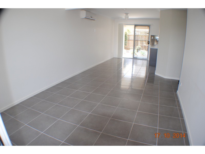 1 McAualey Parade, Pacific Pines QLD 4211