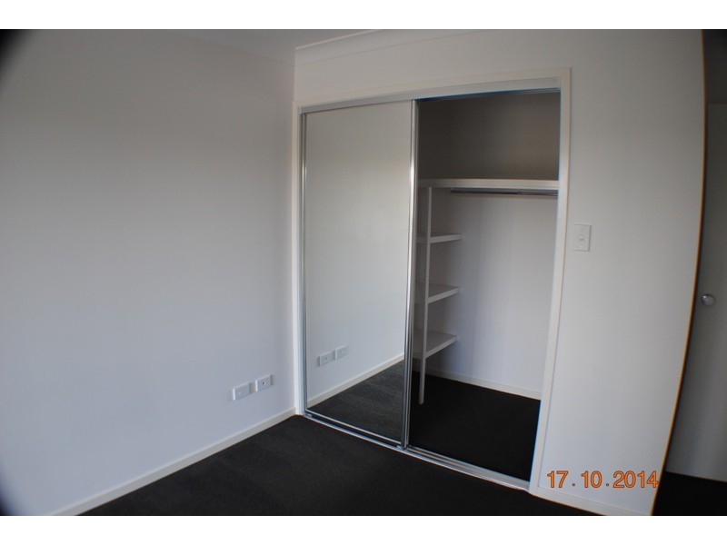 1 McAualey Parade, Pacific Pines QLD 4211