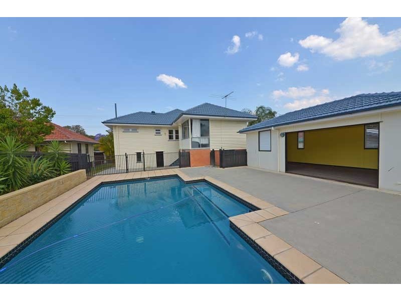 134 Mayfield Rd, Carina QLD 4152