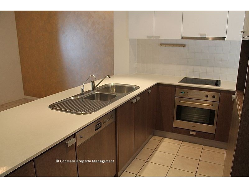 33 Riverwalk Avenue, Robina QLD 4226