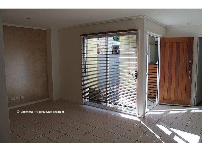 33 Riverwalk Avenue, Robina QLD 4226