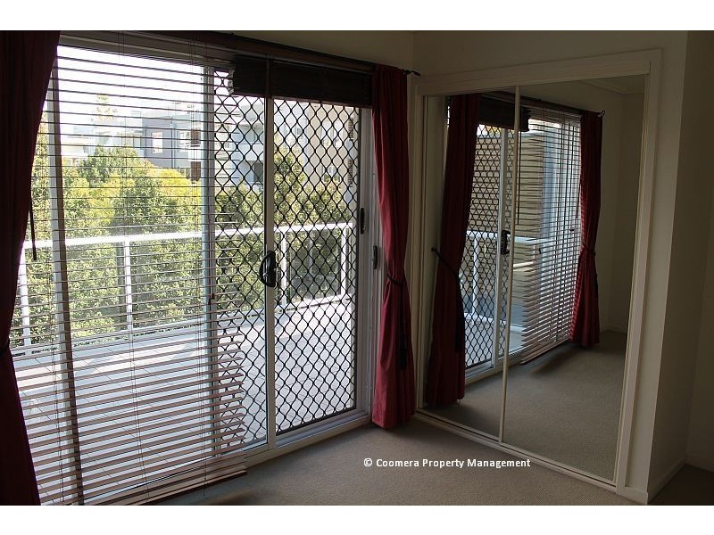 33 Riverwalk Avenue, Robina QLD 4226