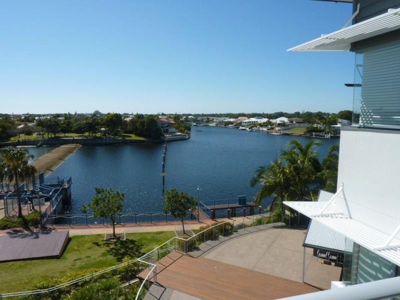 42/51 Grand Parade, Kawana Island QLD 4575