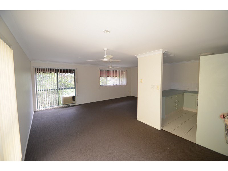 2002/6 Crestridge Crescent, Oxenford QLD 4210