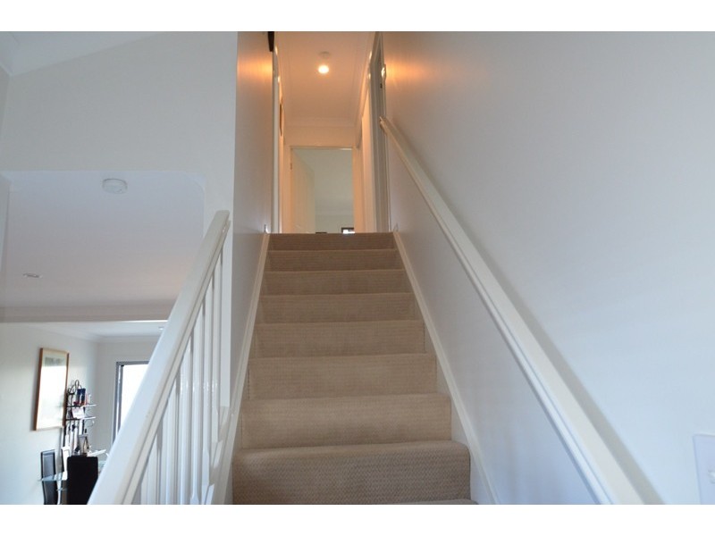 2002/6 Crestridge Crescent, Oxenford QLD 4210