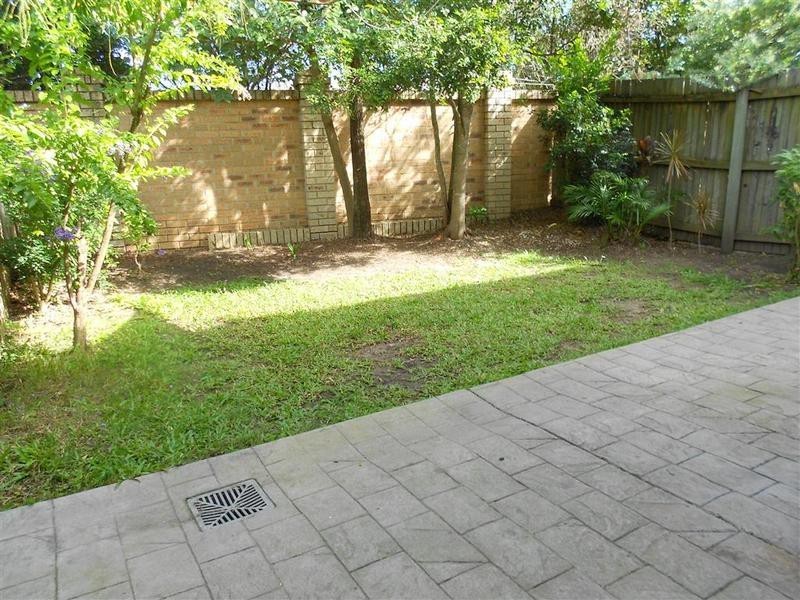 11 Rebecca Way, Slacks Creek QLD 4127