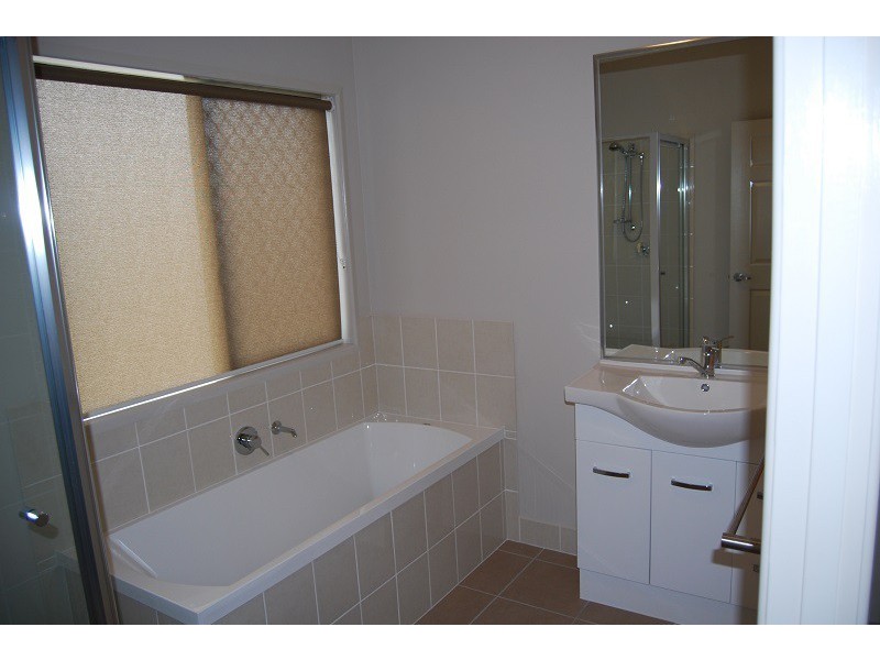 120 Cedar Creek Road, Upper Kedron QLD 4055