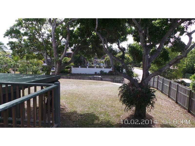 37 Alamau, Benowa QLD 4217