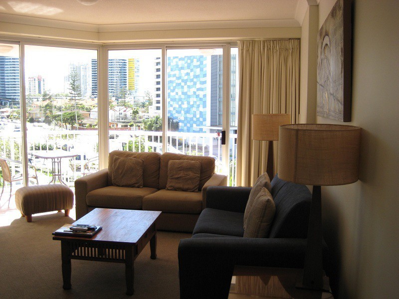 2022/2633 Gold Coast Highway, Broadbeach QLD 4218
