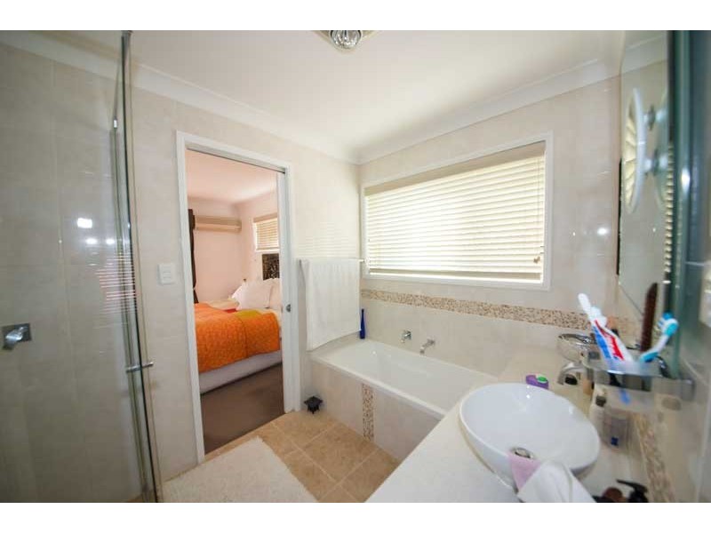 18 McDonald Street, Hawthorne QLD 4171