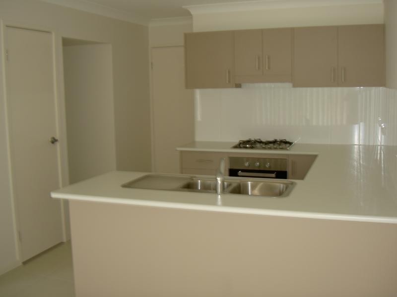 56 Wright Street, Carindale QLD 4152