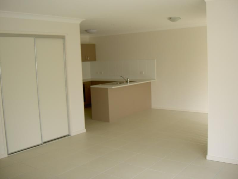 56 Wright Street, Carindale QLD 4152