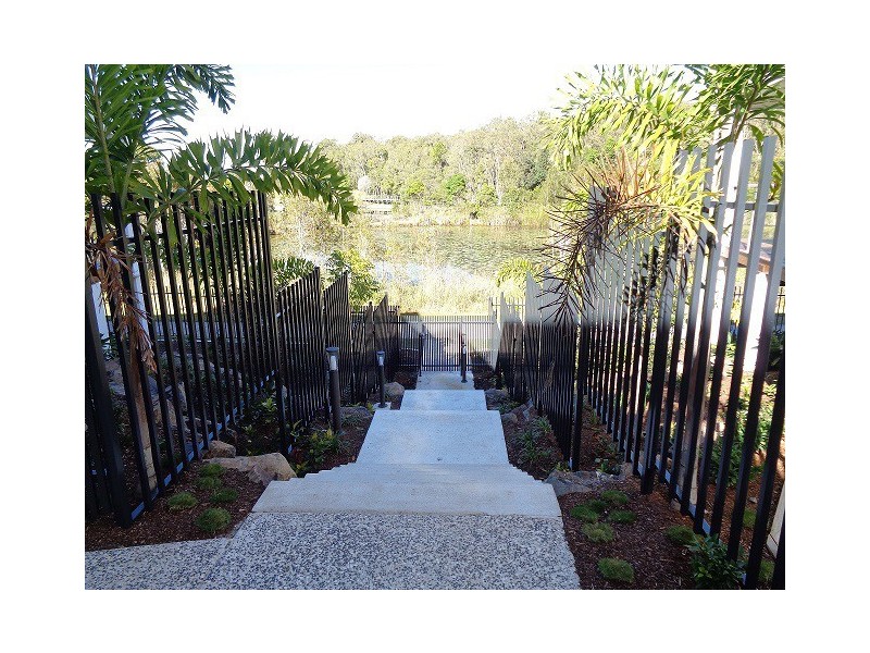 29-49 Varsity Parade, Varsity Lakes QLD 4227