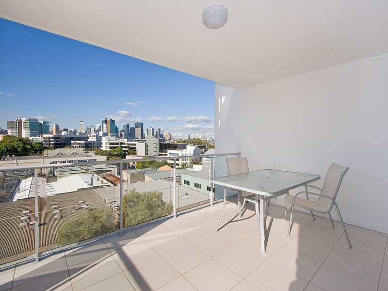 28/15 Walsh St, Milton QLD 4064