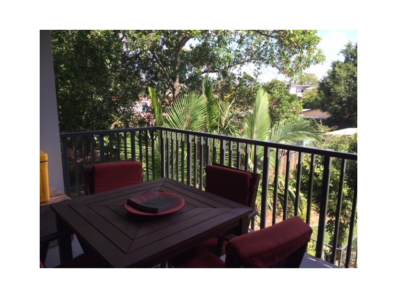 2 Garden Terrace, Newmarket QLD 4051