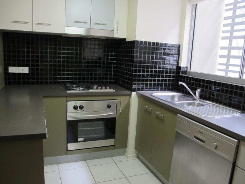 11/27 Station Road, Indooroopilly QLD 4068