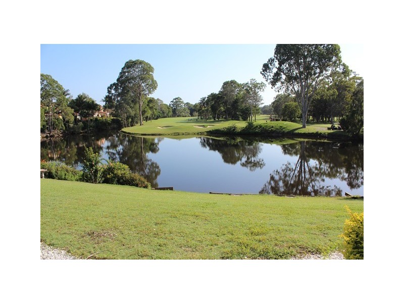 4 Lippet/125 Santa Cruz Blvd, Clear Island Waters QLD 4226