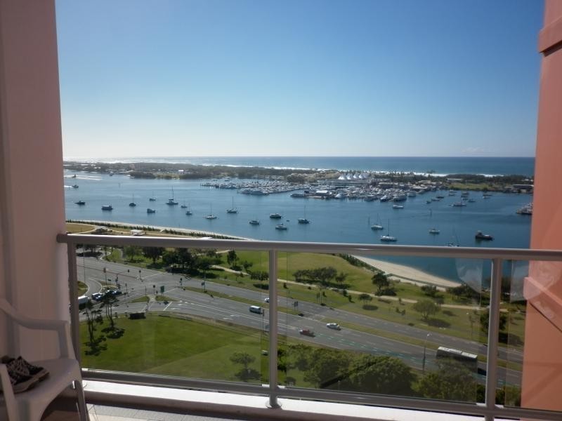 2808/1 Como Crescent, Southport QLD 4215