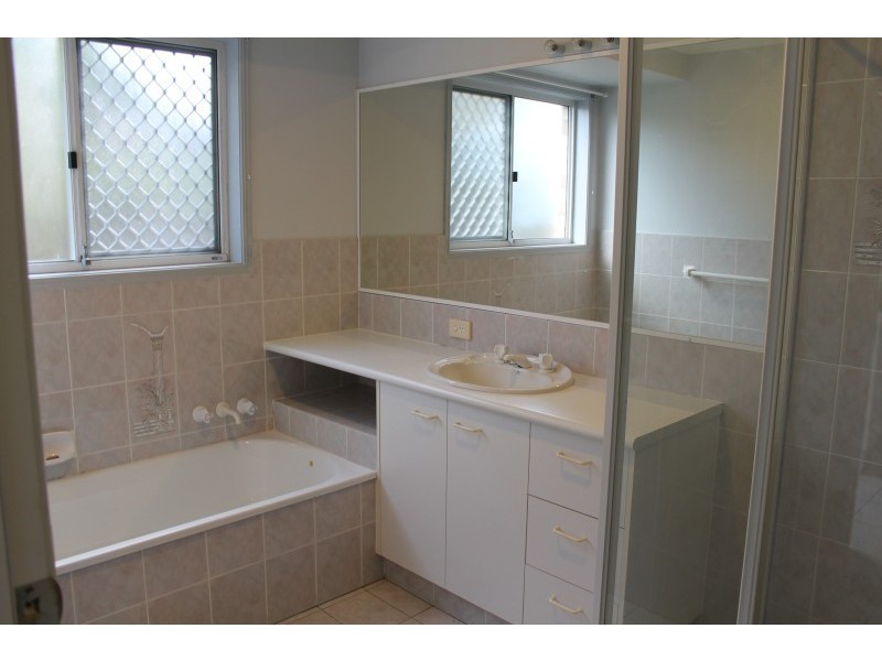 264 Nineteenth Avenue, Elanora QLD 4221