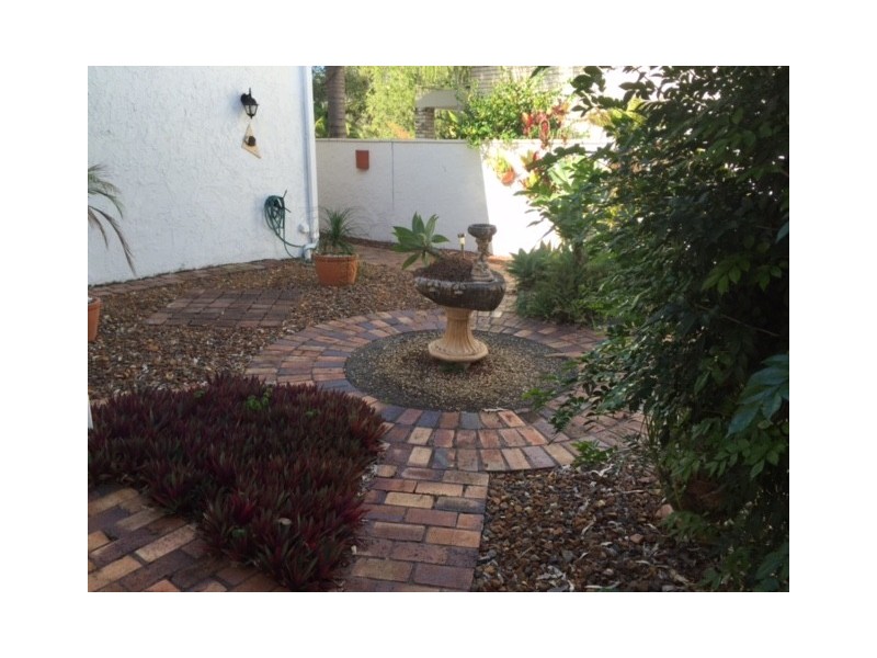 2/28 Murlong Crescent, Palm Beach QLD 4221