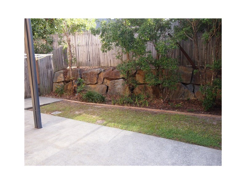 13/31 Archipelago Street, Pacific Pines QLD 4211