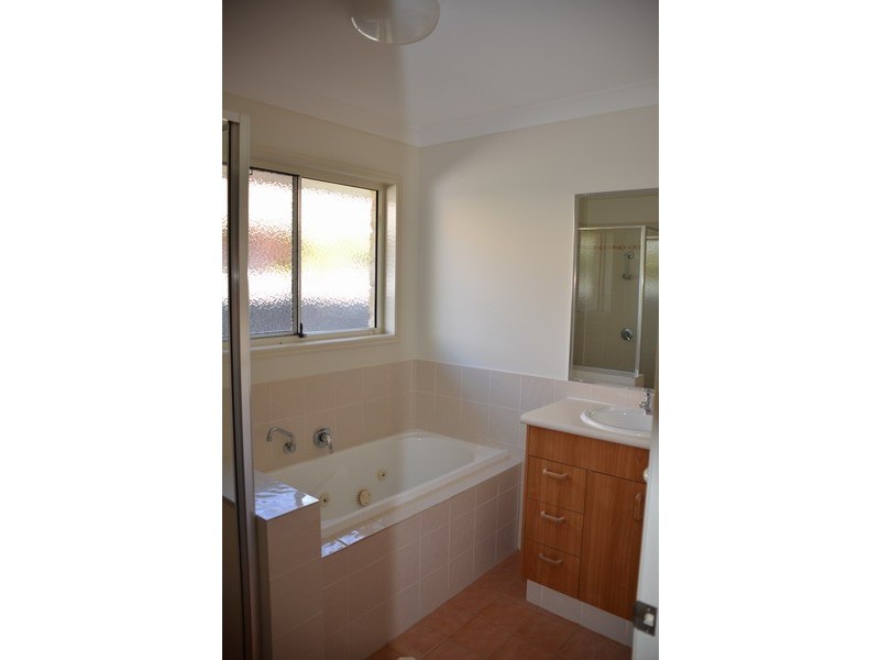 46 Yodelay Street, Varsity Lakes QLD 4227