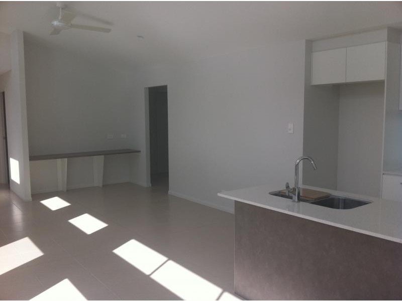 15 Cape St, Birtinya QLD 4575