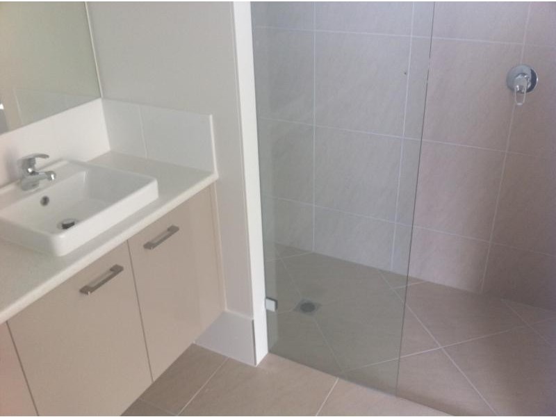 15 Cape St, Birtinya QLD 4575
