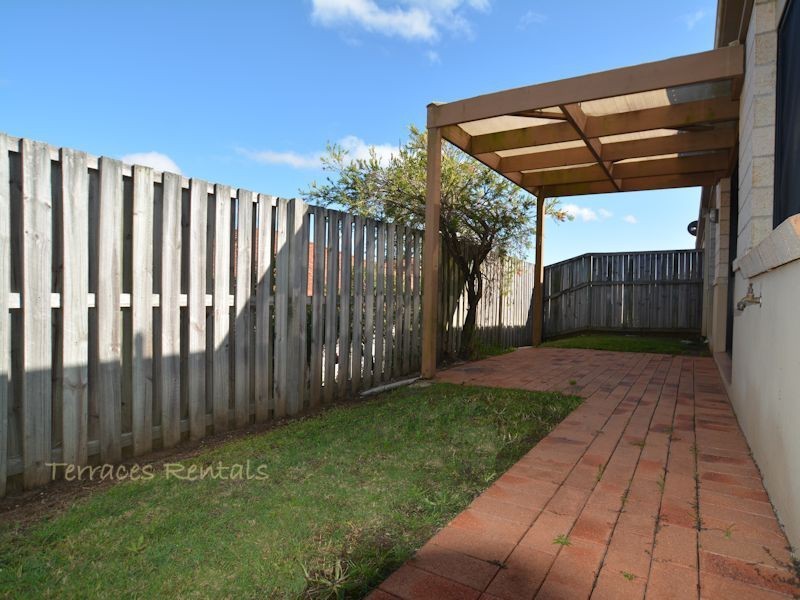 01/24 Amsonia Court,, Arundel QLD 4214