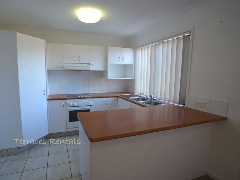 01/24 Amsonia Court,, Arundel QLD 4214