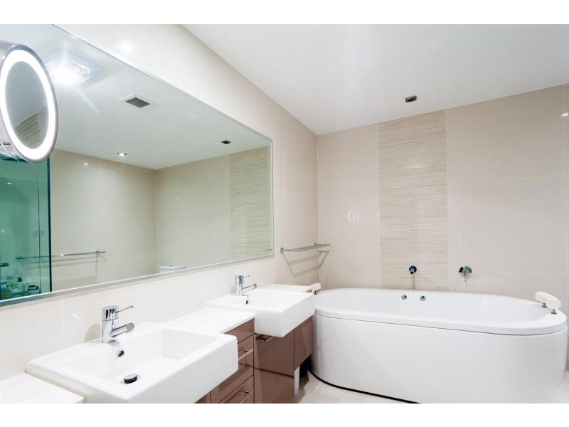 Robina QLD 4226