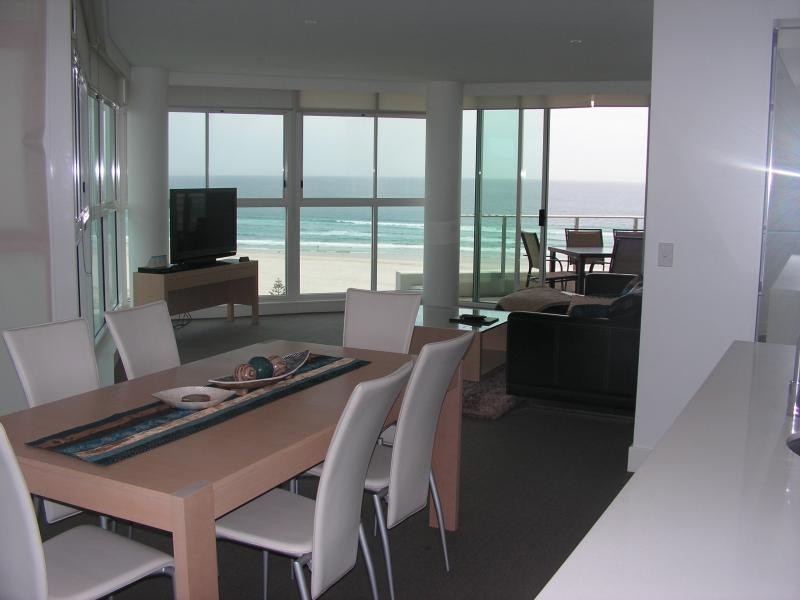 401/2 Creek Street, Coolangatta QLD 4225