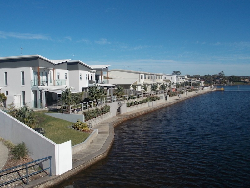 4/46 Regatta Boulevard, Birtinya QLD 4575