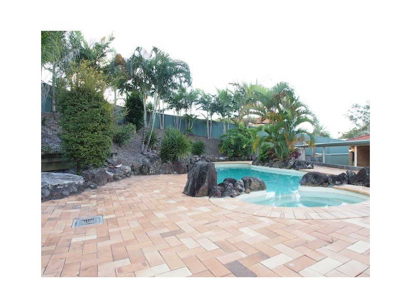 1 Poeppel Place, Helensvale QLD 4212