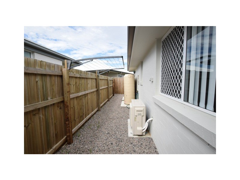 2/13 Oriole, Griffin QLD 4503