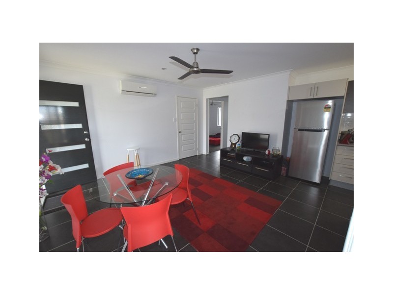 2/13 Oriole, Griffin QLD 4503