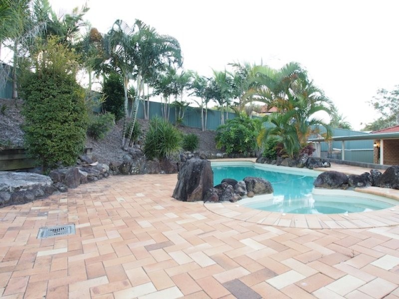 1 Poeppel Place, Helensvale QLD 4212