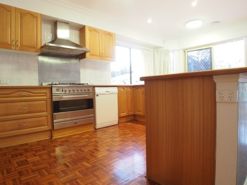 1 Poeppel Place, Helensvale QLD 4212