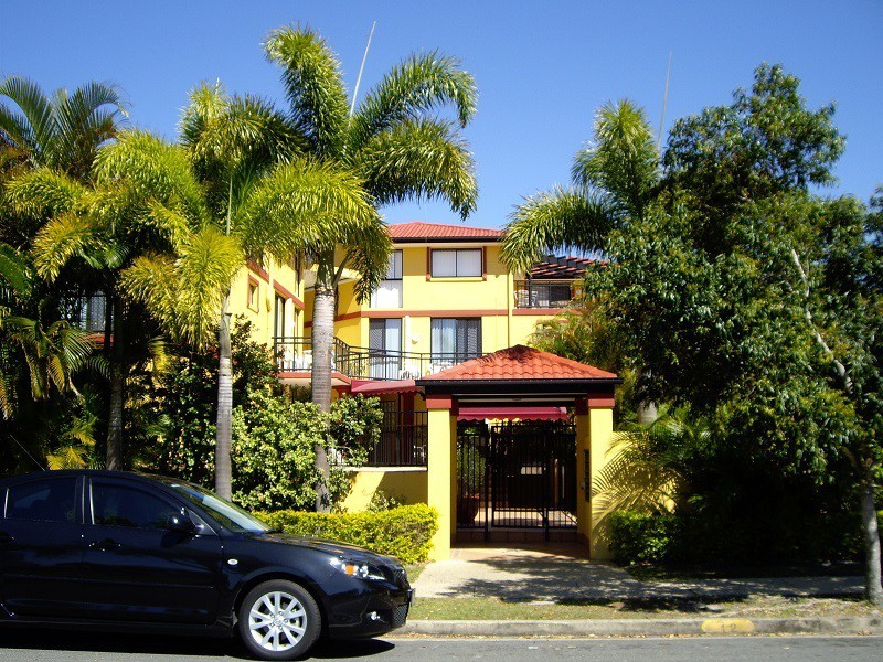 Labrador QLD 4215