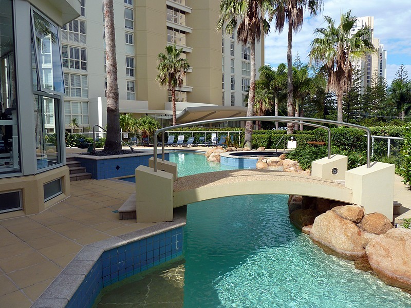 1 Lennie Avenue, Main Beach QLD 4217