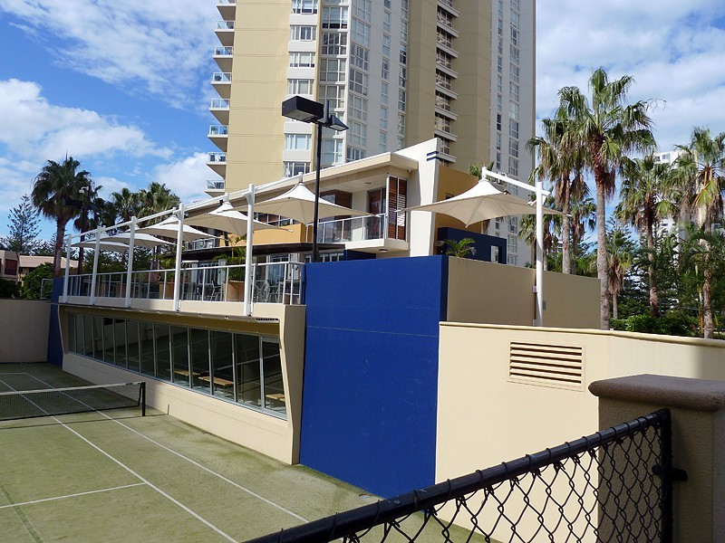 1 Lennie Avenue, Main Beach QLD 4217