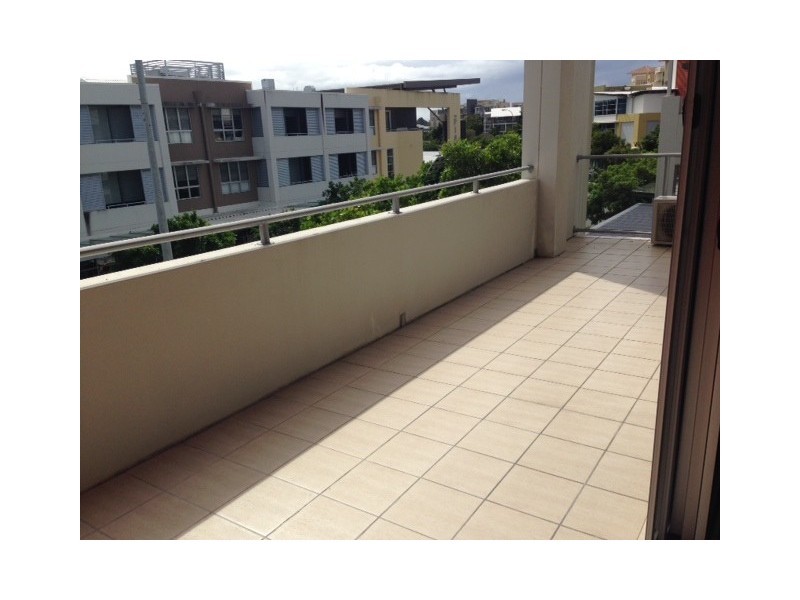 Varsity Lakes QLD 4227