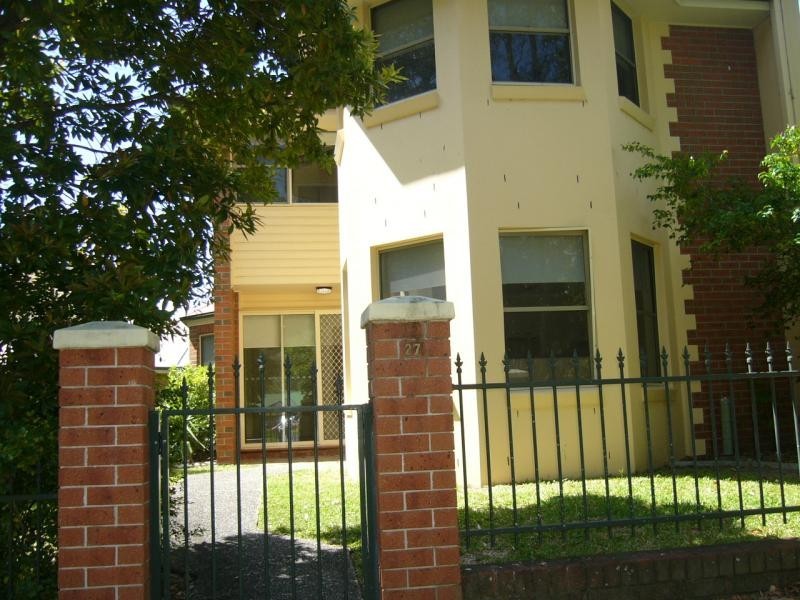 27/18 Tallebudgeera Creek Rd,, Burleigh Heads QLD 4220