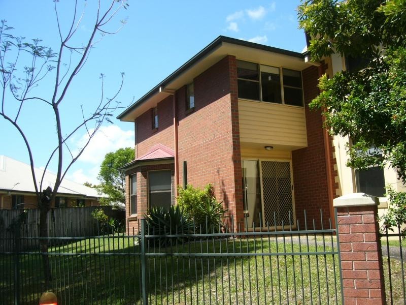 27/18 Tallebudgeera Creek Rd,, Burleigh Heads QLD 4220