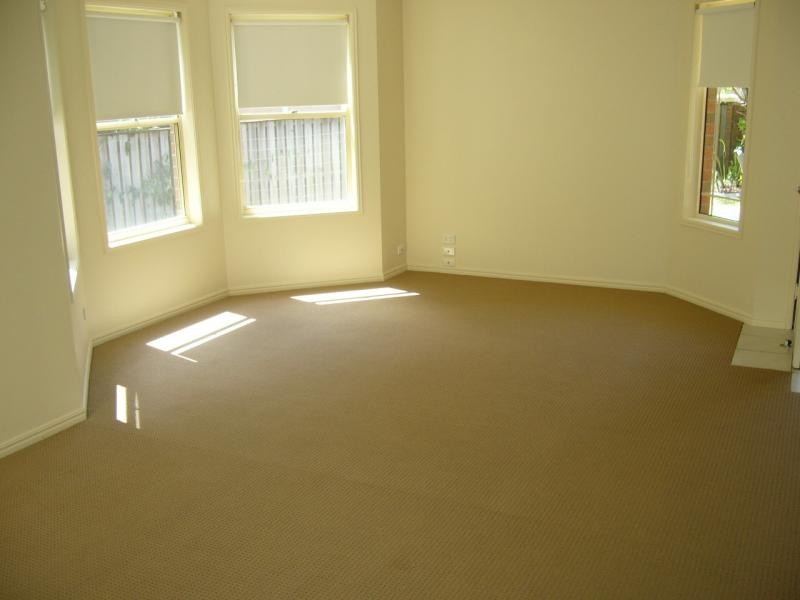 27/18 Tallebudgeera Creek Rd,, Burleigh Heads QLD 4220